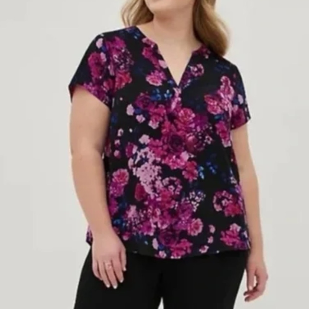 Torrid Women 1X Black Floral Short Sleeve Split Front Pullover Gauze Blouse
